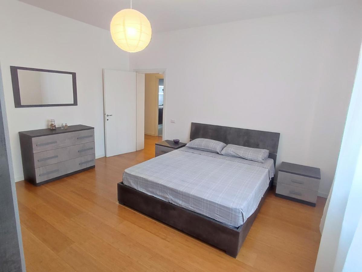 La Casa Dei Tre Apartment Местре Екстериор снимка
