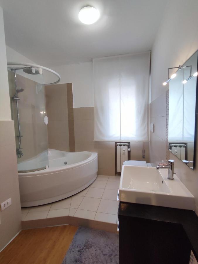 La Casa Dei Tre Apartment Местре Екстериор снимка